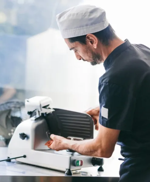 Vendite Arrediattrezzature -Vendite Arrediattrezzature affettatrice 1